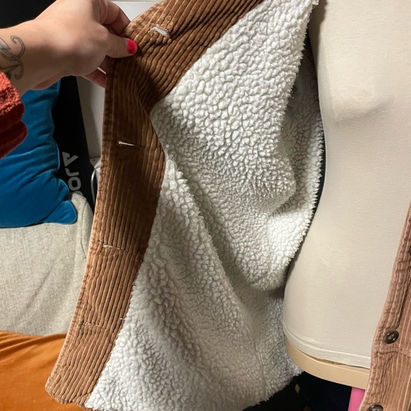 SOLD The most AMAZING vintage corduroy coat - Picture 3 of 3